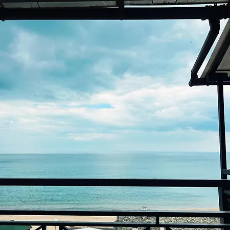 Seafront With Panoramic Terrace Златни пясъци